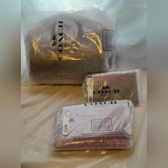 NEW COACH Lacy Crossbody/Hand Bag With ID Card Case,& Wristlet In Khaki/Cerise - Picture 4 of 12